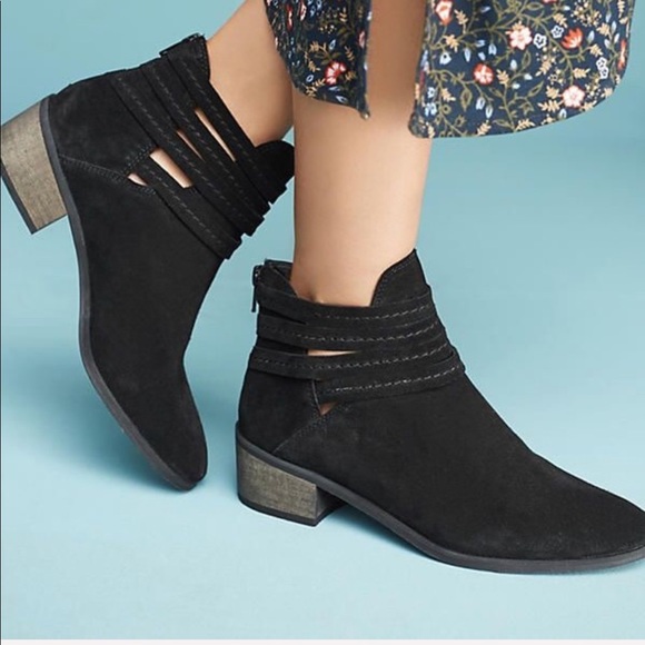 NIB Black Genuine Suede Cut Out Pointy Ankle Boots - Picture 2 of 2